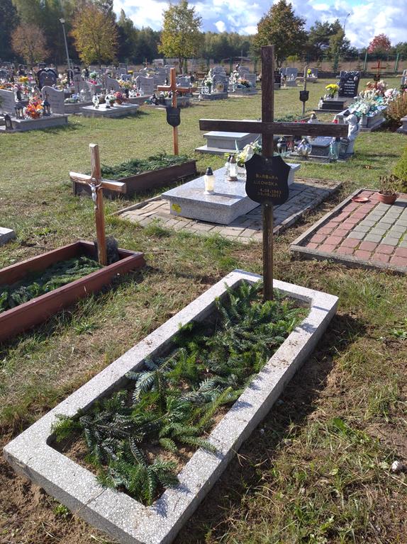 Barbara Lisowska 1963 Koronowo - Grobonet - Wyszukiwarka osób pochowanych
